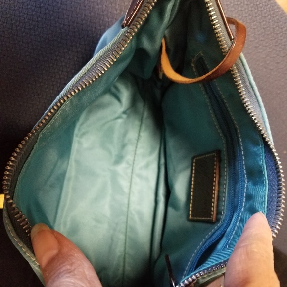 Dooney and Bourke nylon bag - Picture 4 of 8